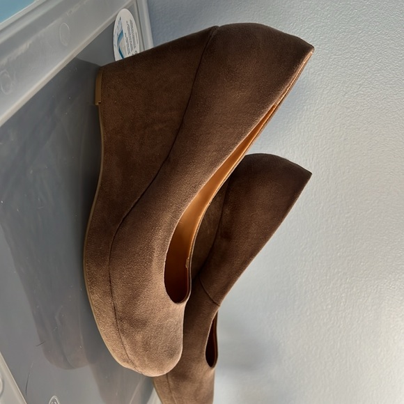 ANA Women’s taupe wedges Size 10 GC - Picture 3 of 12